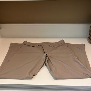 Lululemon Men's Khaki Pants - Size 33